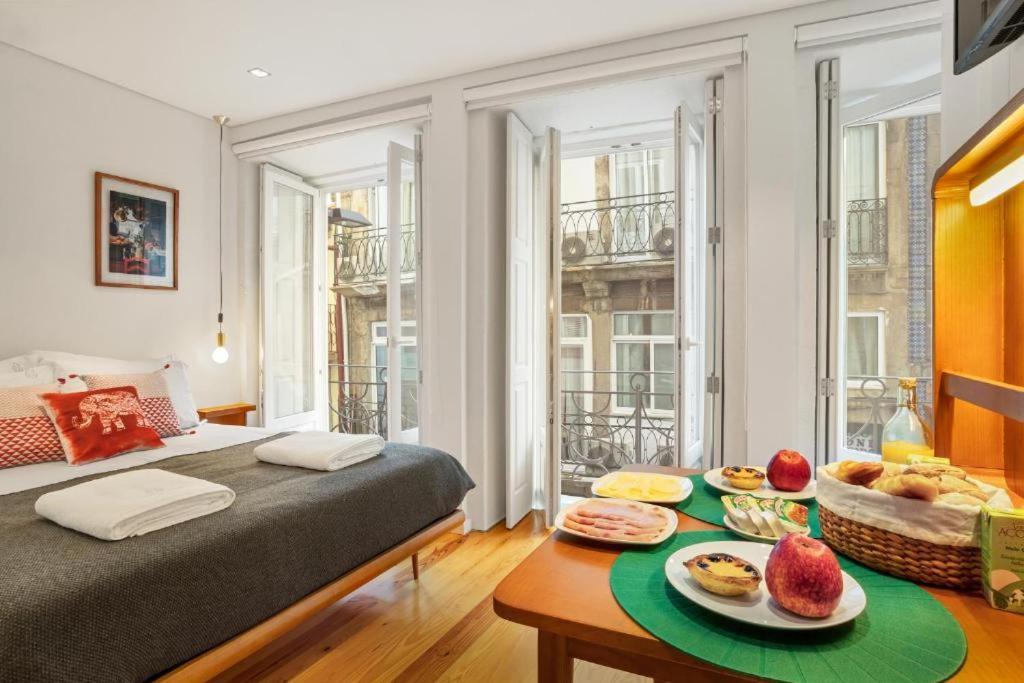 Host Wise - Lovely Shinny Flats With Balcony - Clerigos * Oporto
